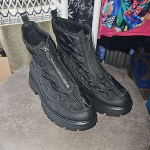 Women's Lucky Brand Appyle Quilted Zip-up Boots Size 7.5